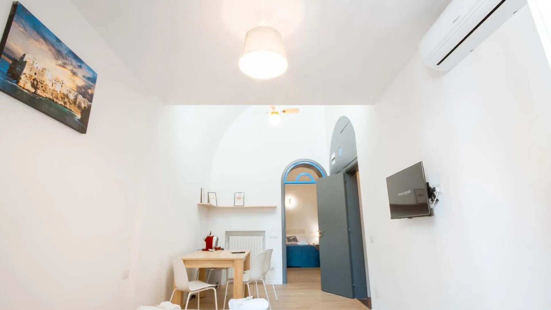 Sagarr Apartment Bari Italy